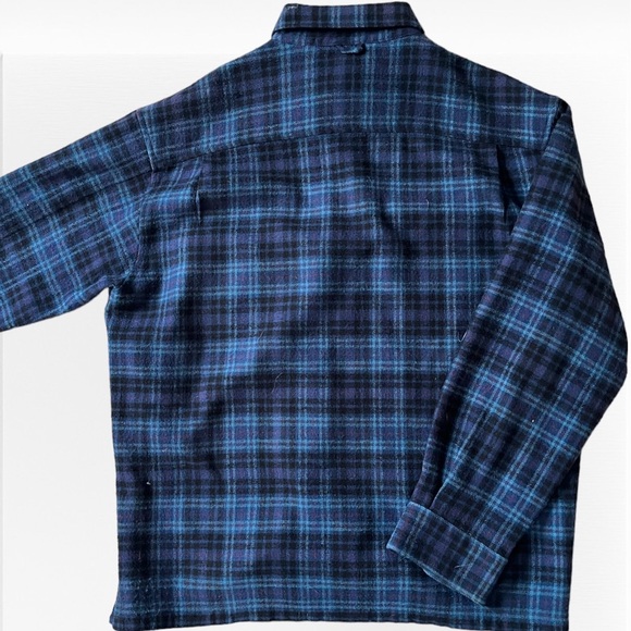 Medium Timberland Blue Button Down Flannel - Picture 4 of 4